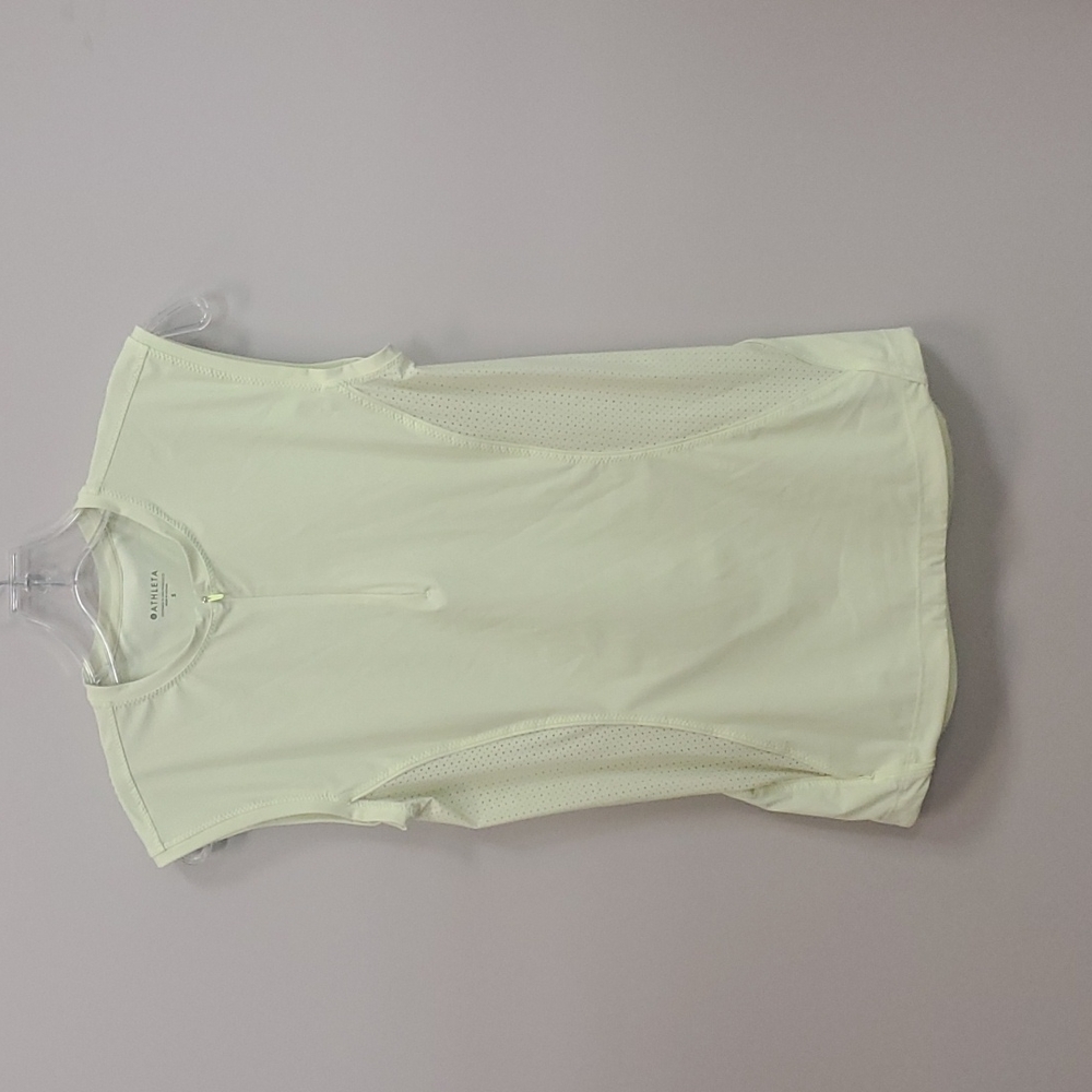 Athleta running shirt sz small